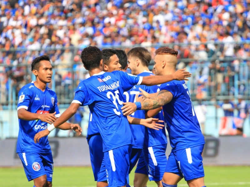 %2BArema%2BFC%2BCepat%2BManfaatkan%2BPeluang%2BKalahkan%2BPersita%2BTangerang.lelemuku.com.jpg