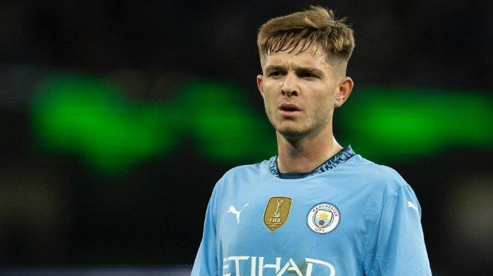 Gelandang-serang-Manchester-City-James-McAtee.jpg