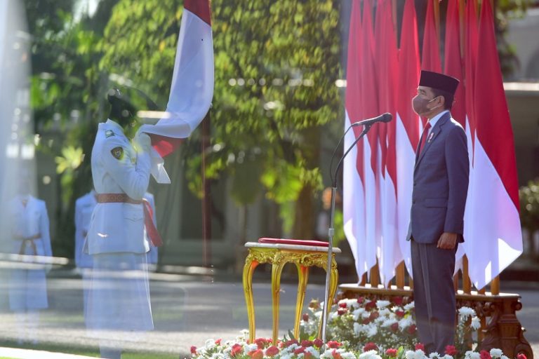 antarafoto-upacara-pengukuhan-paskibraka-istana-merdeka-12082021-2-768x512.jpg