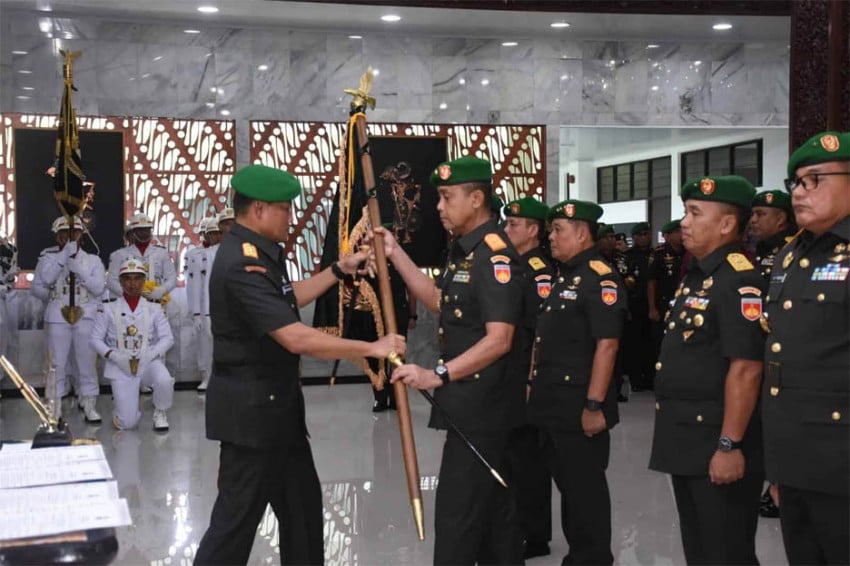 daftar-panglima-kodam-aktif-di-pulau-jawa-terbaru-mayjen-tni-dadang-arif-abdurahman-qge.jpg