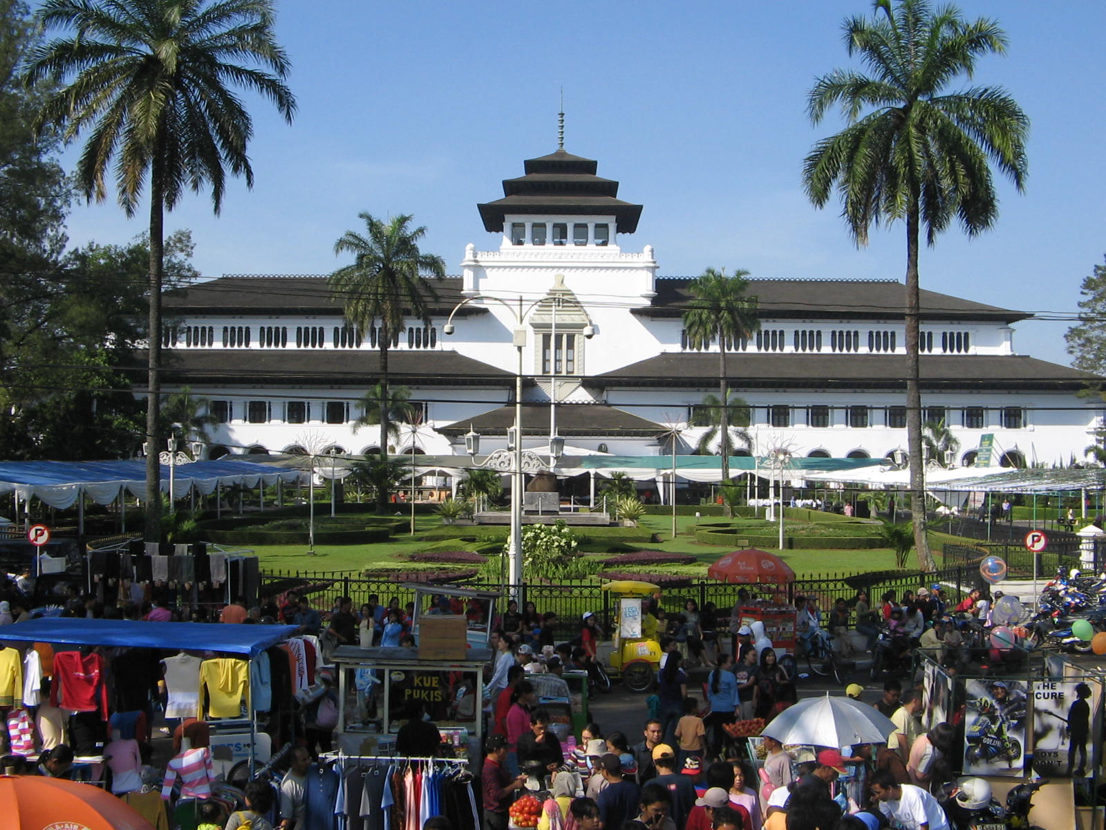 gedung+sate1.jpg