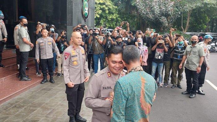 heru-budi-hartono-kunjungi-polda-metro-nih3.jpg
