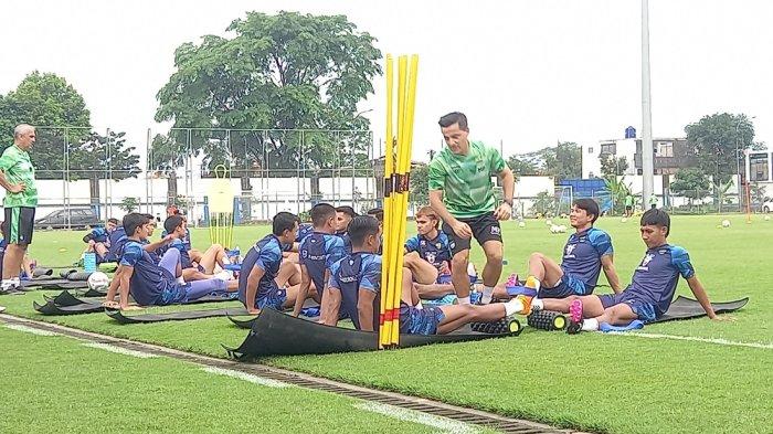 latihan-persib-101.jpg