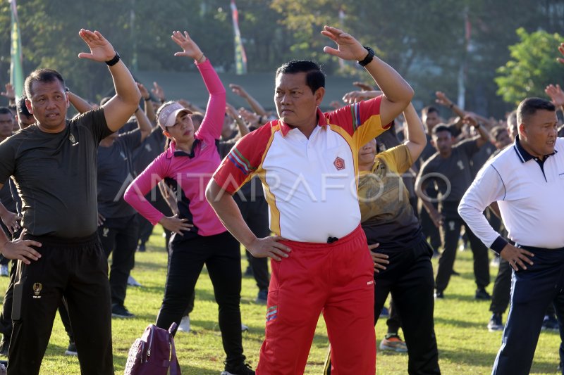olahraga-bersama-panglima-tni-di-bali-14d4x-dom.jpg