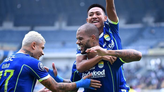 selebrasi-pemain-persib_169.jpeg