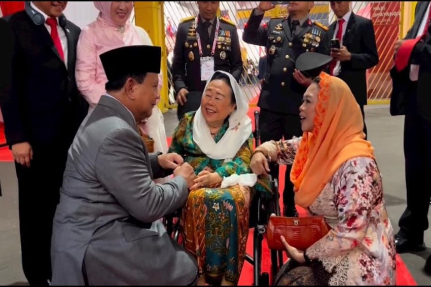 prabowo-bertemu-istri-dan-putri-gus-dur-yenny-wahid-beri-semangat-iig.jpeg