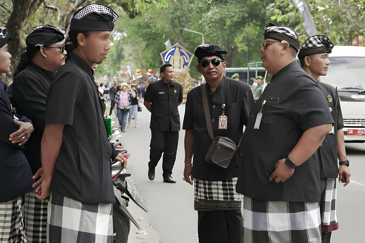 pecalang.jpg
