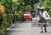 Attachment for Orang-orang di jalan: Kisah yang tak pernah masuk berita