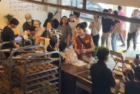 Attachment for Menelusuri kuliner yang banyak diburu di Blok M, siap-siap antre panjang