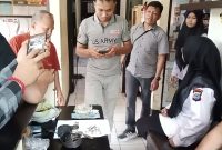 Attachment for Dituding beri emas palsu ke istri, Brocilk buset buka suara dan tunjukkan transaksi resmi