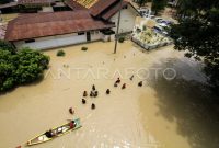 bencana-banjir-aceh-utara-12d5p-dom.jpg