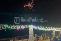 Attachment for Serba-serbi malam tahun baru 2026 di Kota Padang: Pantai ramai, Basko padat, doa bersama digelar